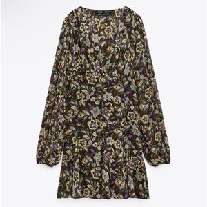 Western style floral mini dress with lining. Size M, new with tags.